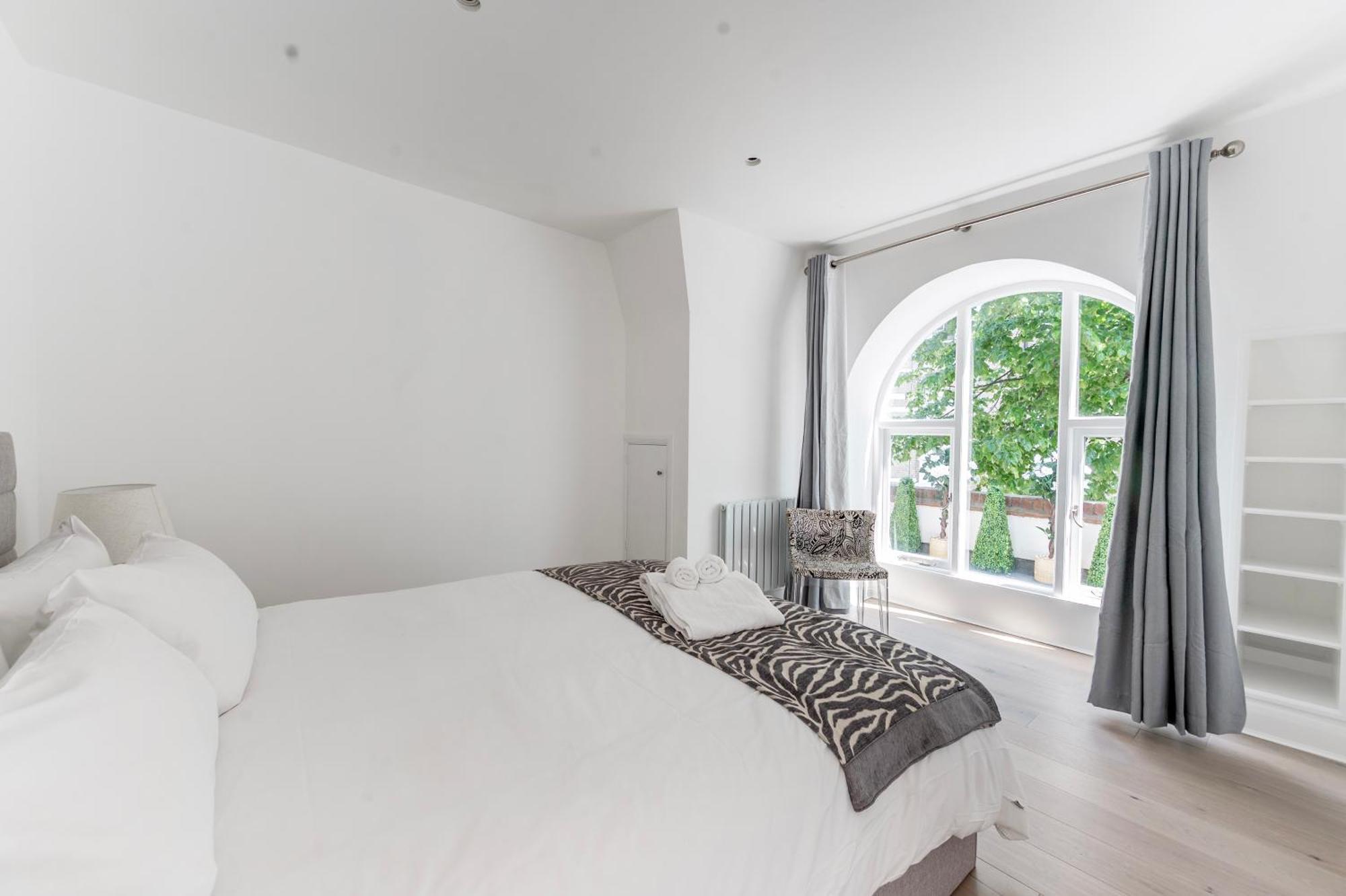 Casa vacanze Townhouse Moments From Hyde Park & Notting Hill - Free Luggage Storage Nearby And In Unit Washing Machine & Dryer Londra