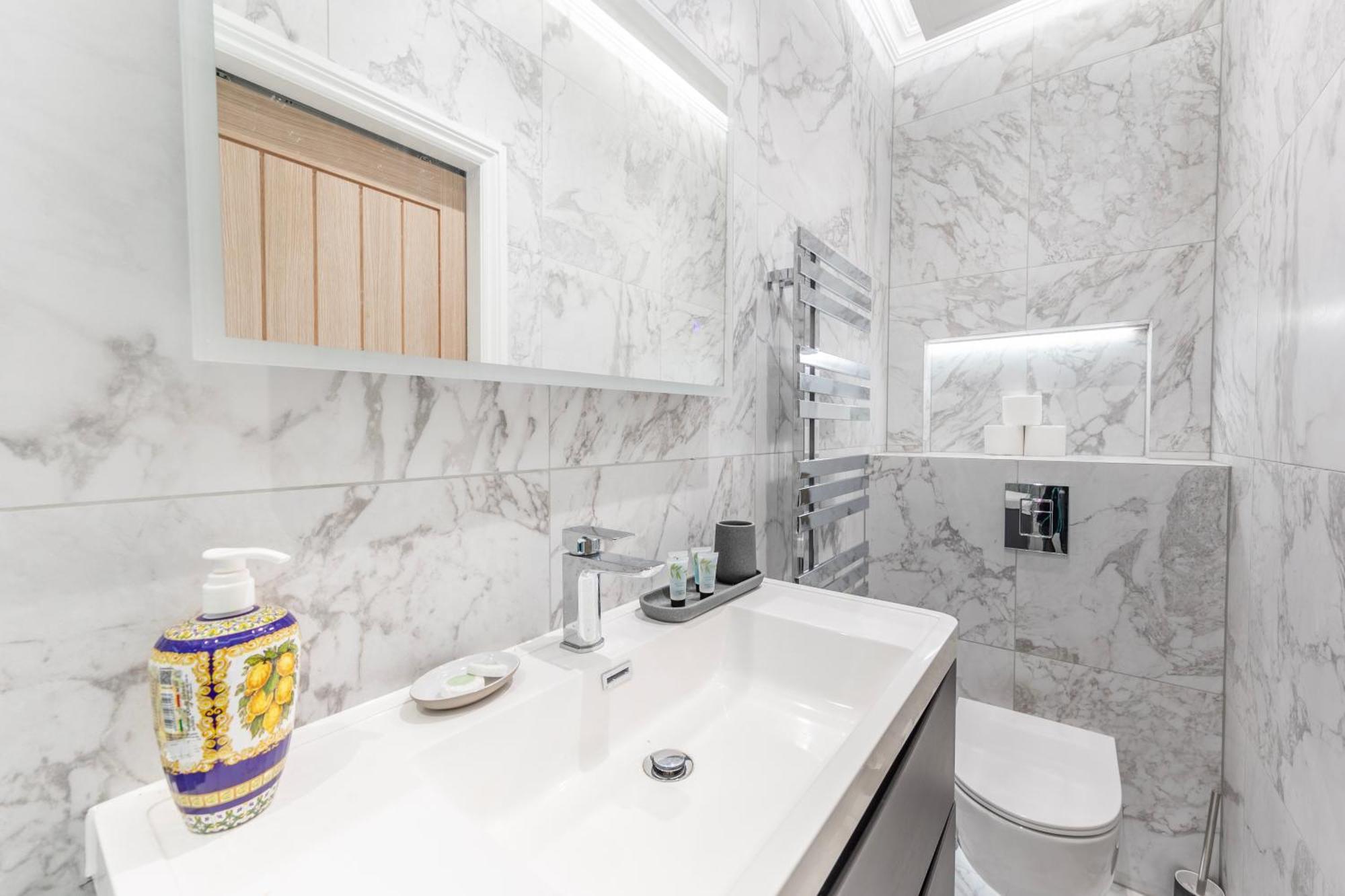 Casa vacanze Townhouse Moments From Hyde Park & Notting Hill - Free Luggage Storage Nearby And In Unit Washing Machine & Dryer